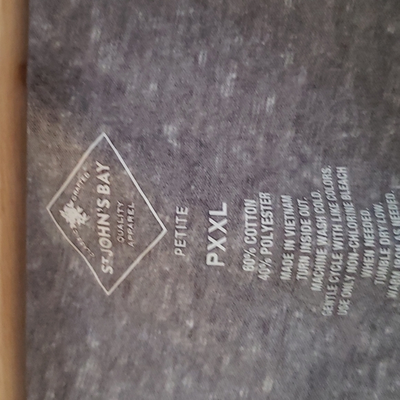 St.John Bay T shirt - Picture 3 of 4